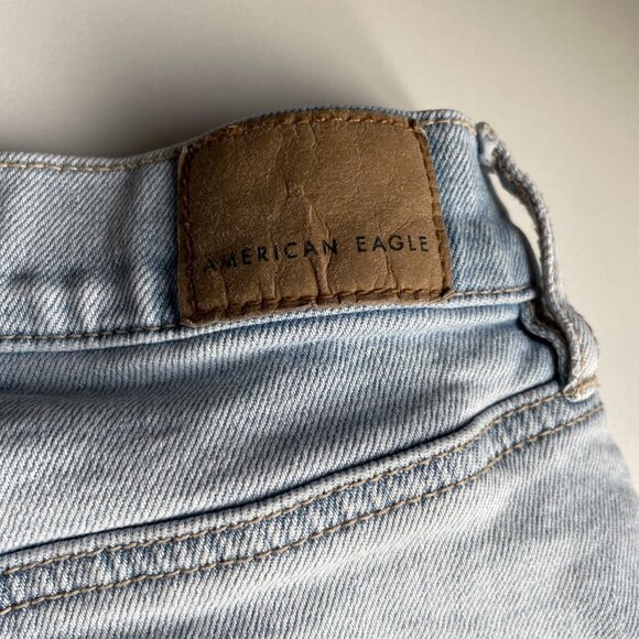 American Eagle Relaxed Short Women's 4 Light Wash Denim Raw Hem Stretch Strigid - Picture 5 of 11